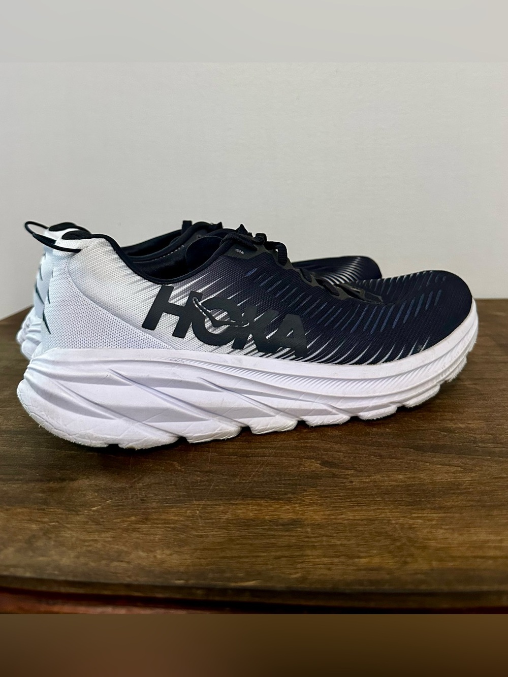 Hoka One One Women's Rincon 3 Black & White Running Shoes - Size 9.5